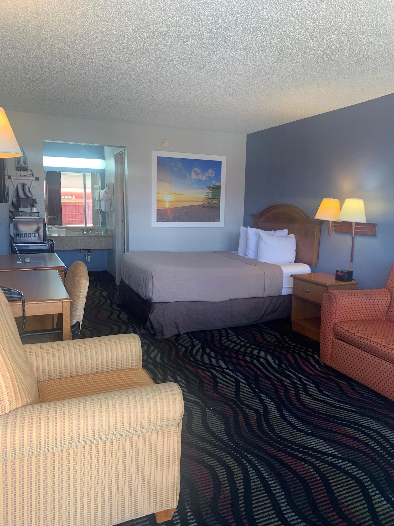 Days Inn By Wyndham Fort Myers Bagian luar foto